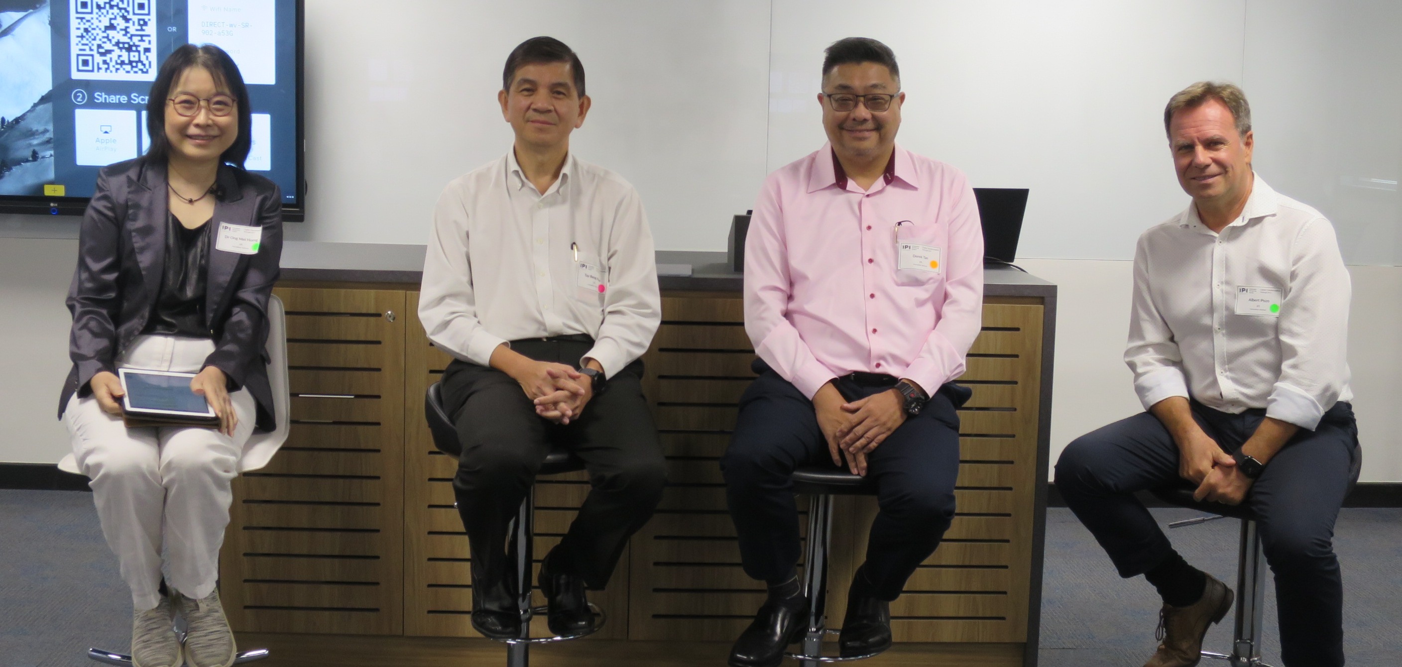 (L-R) Dr Ong Mei Horng, Mr Tay Beng-Hwee, Mr Derek Tan and Mr Albert Pozo